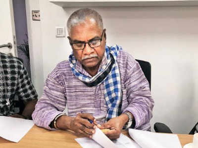 Former rickshaw-puller inks big book deal