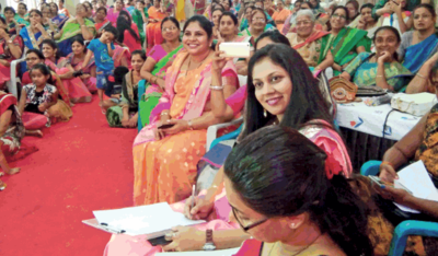 Ladies in Aurangabad bond over teej celebration