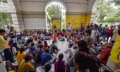 Eden Hindu Hostel protest completes one month