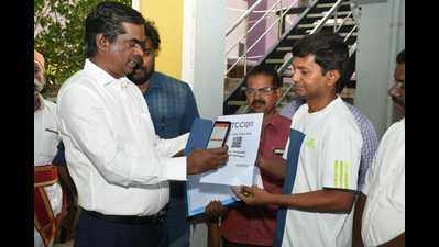 Trichy Corporation holds trial run of QR code-enabled waste collection