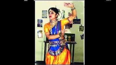 Odissi dance programme at NDMVP college mesmerise Nashikites