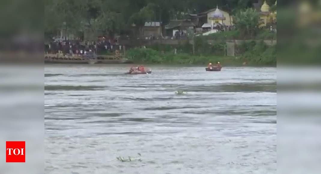 Assam Boat Accident: Assam: 3 Dead, 11 Missing In Boat Capsize In ...