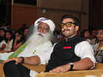 Sadhguru Jaggi Vasudev and Ranveer Singh 