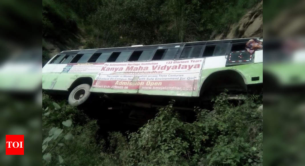 Himachal Bus Accident: 15 Injured In Himachal Bus Accident 