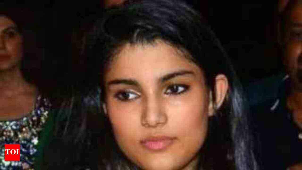 Salman Khans niece Alizeh Agnihotris latest picture with grandparents  Salim and Salma Khan is too cute to miss | Hindi Movie News - Times of India