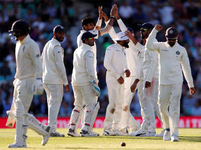 India vs England: Pacers lead Indian fightback after Cook-Moeen stand shores up hosts