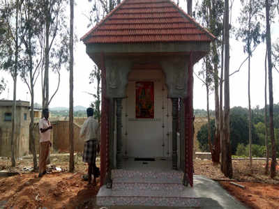 Muslim man builds temple for Ganesha
