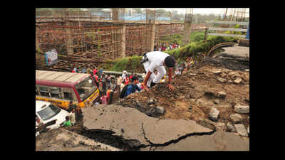 Kolkata bridge collapse: No Metro work at Majerhat site now