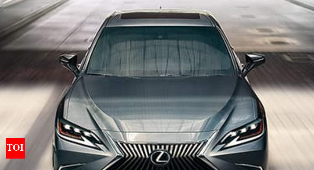 Lexus Lexus Es 300h Hybrid Electric Car Launched At Rs 59 13 Lakh
