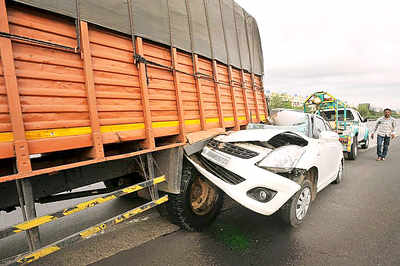 India way behind 2020 target, road accidents still kill over a lakh a year