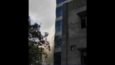 Mumbai: Fire breaks out in 7-storey Andheri building