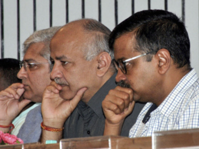 EC sends show-cause notice to AAP over donation discrepancies