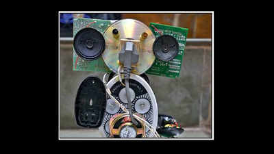 Students of architecture make 80 idols from e-waste in Pune