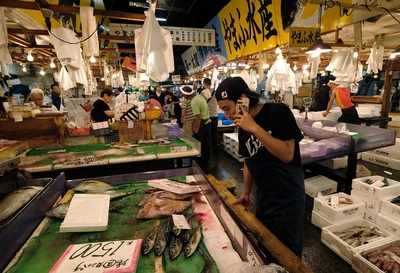 Operation Tsukiji: Tokyo battles rats as iconic market shuts