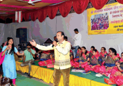 Celebration of Paryushan amidst devotional songs