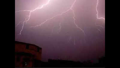 Punjab: One killed, 15 injured in lightning strike