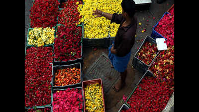 Flower prices soar at Koyambedu on eve of Ganesh Chaturthi
