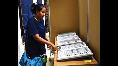 NSUI demands fresh polling for DUSU elections after alleged malfunctioning of EVMs