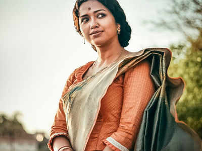 ‘Byomkesh Gowtro’ new poster introduces Sohini Sarkar as Satyabati