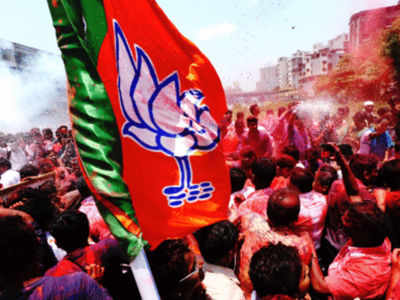 BJP eyes 25 LS seats, victory in 2021 state polls in Bengal