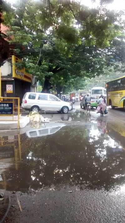 Sewage at Abbusali road Arcot road junction