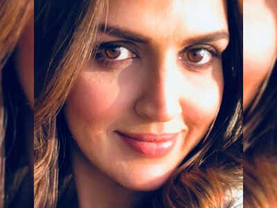 Esha Deol looks radiant in her latest sun-kissed selfie