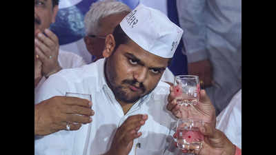 Who offered water to Hardik Patel during fast? Question in Gujarat exam