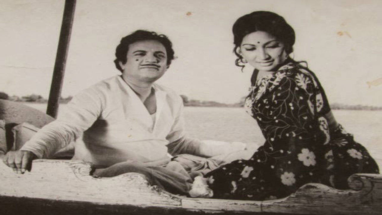 Arati Bhattacharya missed the chance to work in Satyajit Ray's 'Ghawre  Bairey' | Bengali Movie News - Times of India