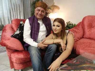 'Bigg Boss 12' contestant Jasleen Matharu confirms relationship with Anup Jalota