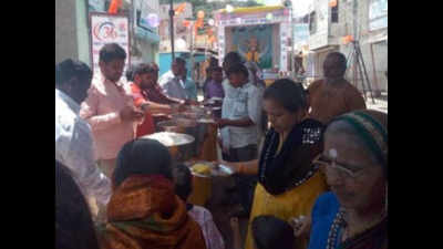 Ganesh Chaturthi: Muslims offer food to Hindu devotees in Karnataka's Koppal