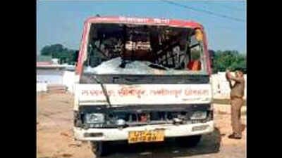 UPSRTC bus mows down Class 8 student | Lucknow News - Times of India