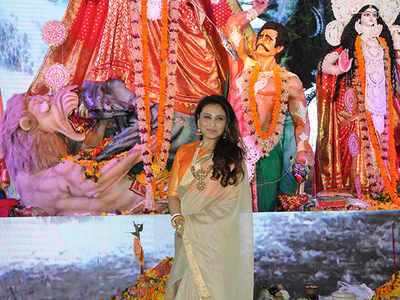Kajol & Rani Mukerji's Durga puja samiti to shift venue this year