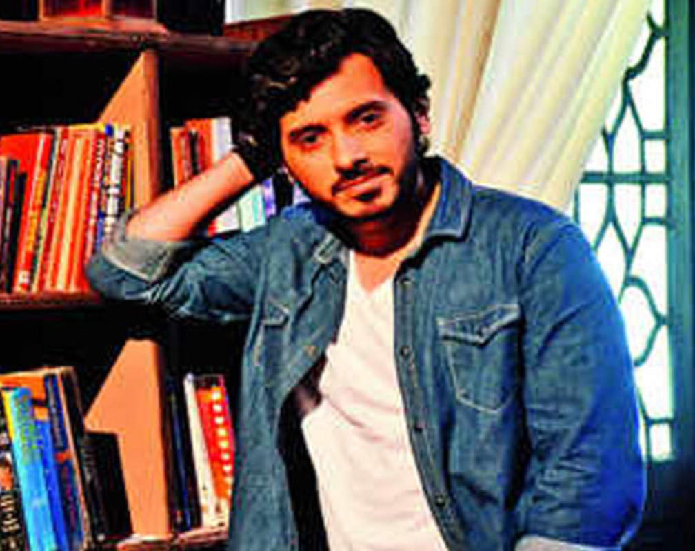 
Divyendu Sharma talks about his role in 'Batti Gul Meter Chalu'
