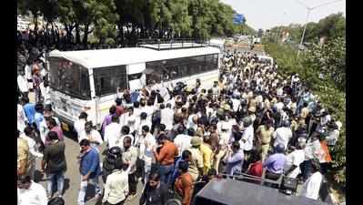 Gujarat government likely to introduce bhavantar scheme