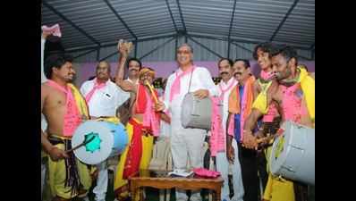 Telangana polls: Voters pool in for minister Harish Rao's candidature