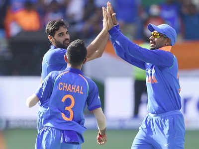 Asia Cup 2018: Bowlers on target as India restrict Pakistan to 162