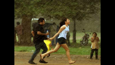 Delhi’s monsoon: Civil Lines very wet, Mayur Vihar dry