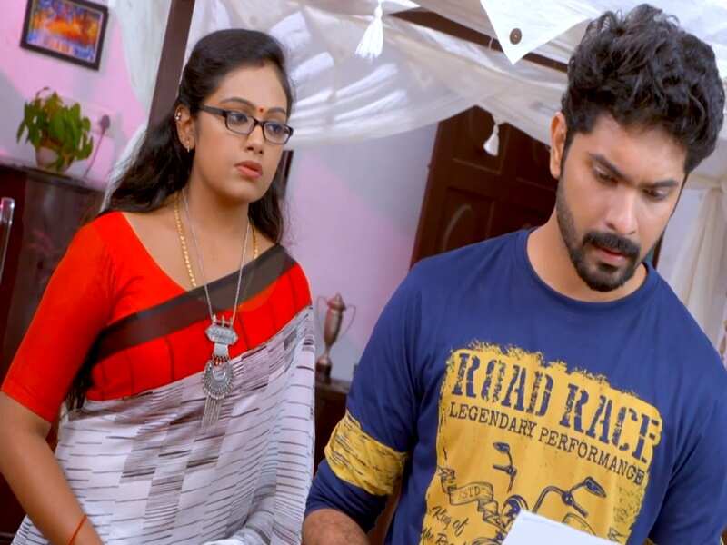 Malayalam Serial Kasthooriman Written Update September 20 2018 Kavya Demands A Divorce From Jeeva Times Of India