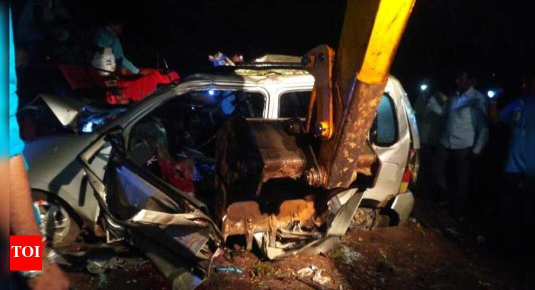 Three killed as truck rams into car | Vadodara News - Times of India