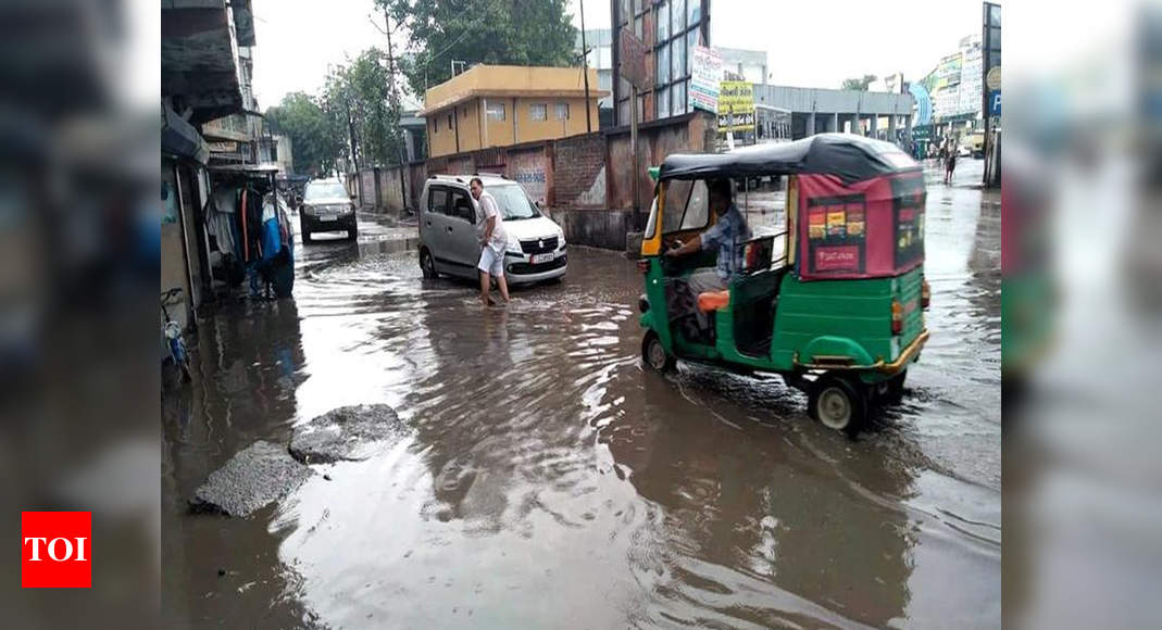 Rain lashes central Gujarat, brings relief | Vadodara News - Times of India