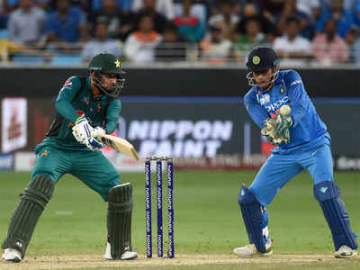 India vs Pakistan: Wickets in hand will be key, says Sourav Ganguly