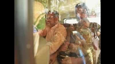 Probe team brings Bishop Mulakkal to Kuravilangad convent
