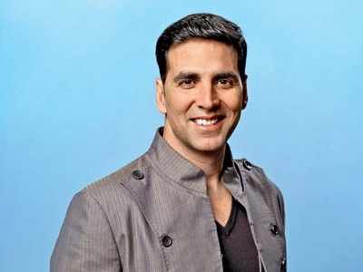 Watch: Akshay Kumar had a visitor from the wildlife outside his room