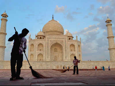 SC extends deadline till Nov 15 for UP govt to submit vision document on protection of Taj Mahal