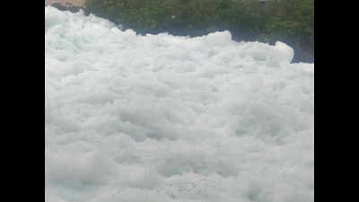Bengaluru: Bellandur lake froth threatens to spill over once again