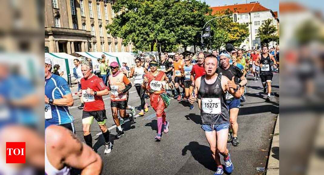Mumbai Woman In Nauvari Sets Record At Berlin Marathon Mumbai News Times Of India