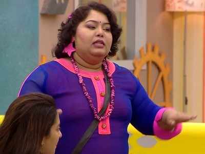 Ex-Bigg Boss Tamil contestant Harathi requests public to vote for Tamil contestants only