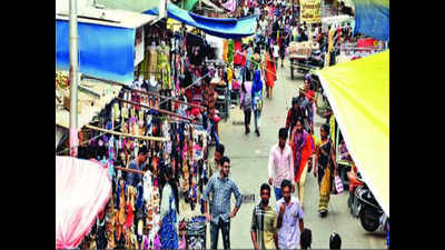 Return of hawkers on streets makes SMC crackdown futile