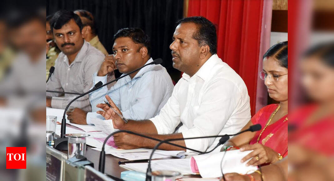 Karnataka Govt moots idea for special license to sell tobacco products