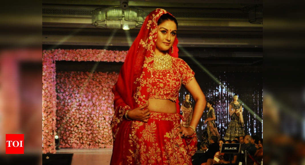Top 10 Best Bridal Lehenga Wear Stores in Karol Bagh That Have the  Prettiest Lehengas! #DelhiDiaries | Bridal Wear | Wedding Blog